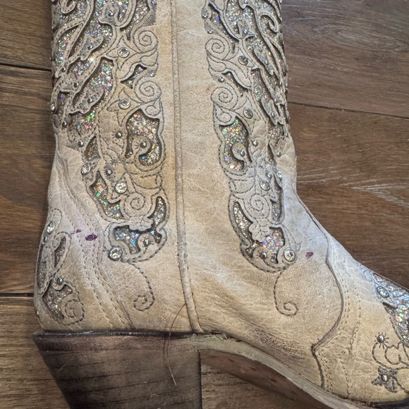 Corral Ivory Embroidered Western Heeled Boots - Picture 5 of 7